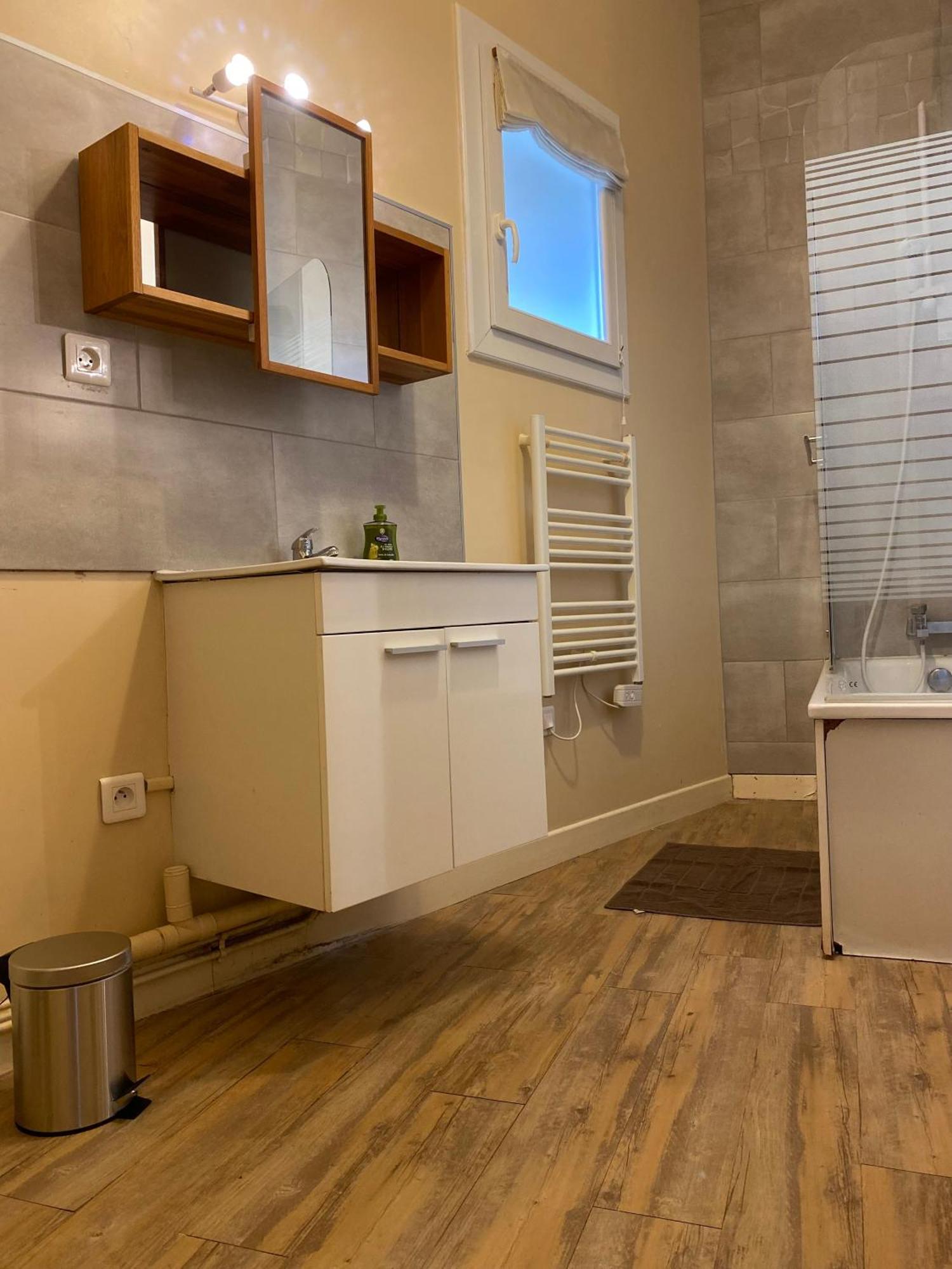 Appartement Coeur Centre Ville Noyon Luaran gambar